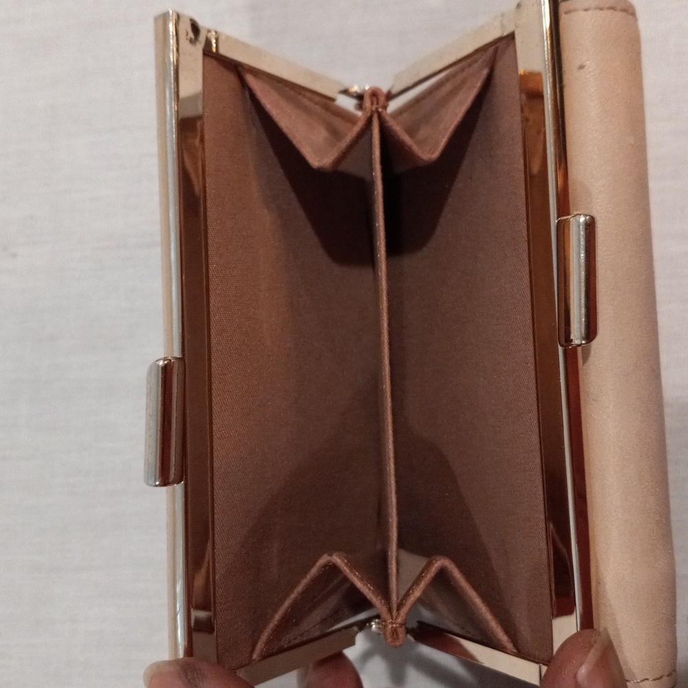Wallet - Picture 6 of 10